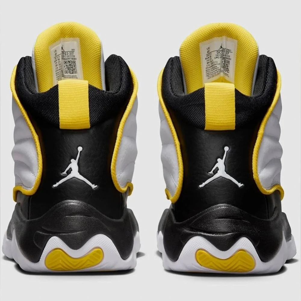 NIKE - AIR JORDAN || Pro Strong GS Tour Kids Sneakers. Sz. 5Y - Picture 4 of 17
